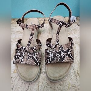 Lands' End Snake Print Strap Back Sandles Size 10 US